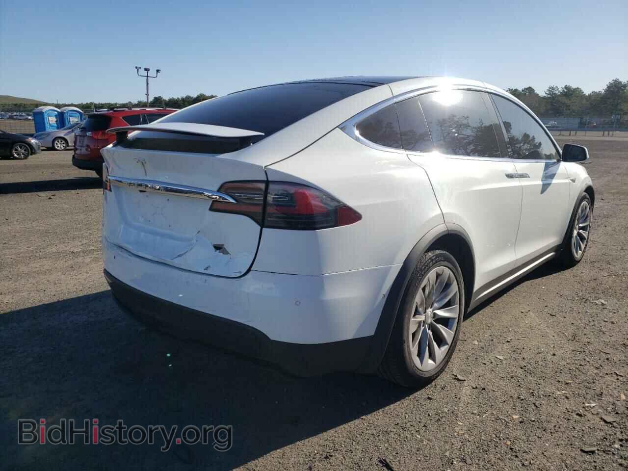 2016 TESLA MODEL X - VIN: 5YJXCBE25GF015634 - Фото 4