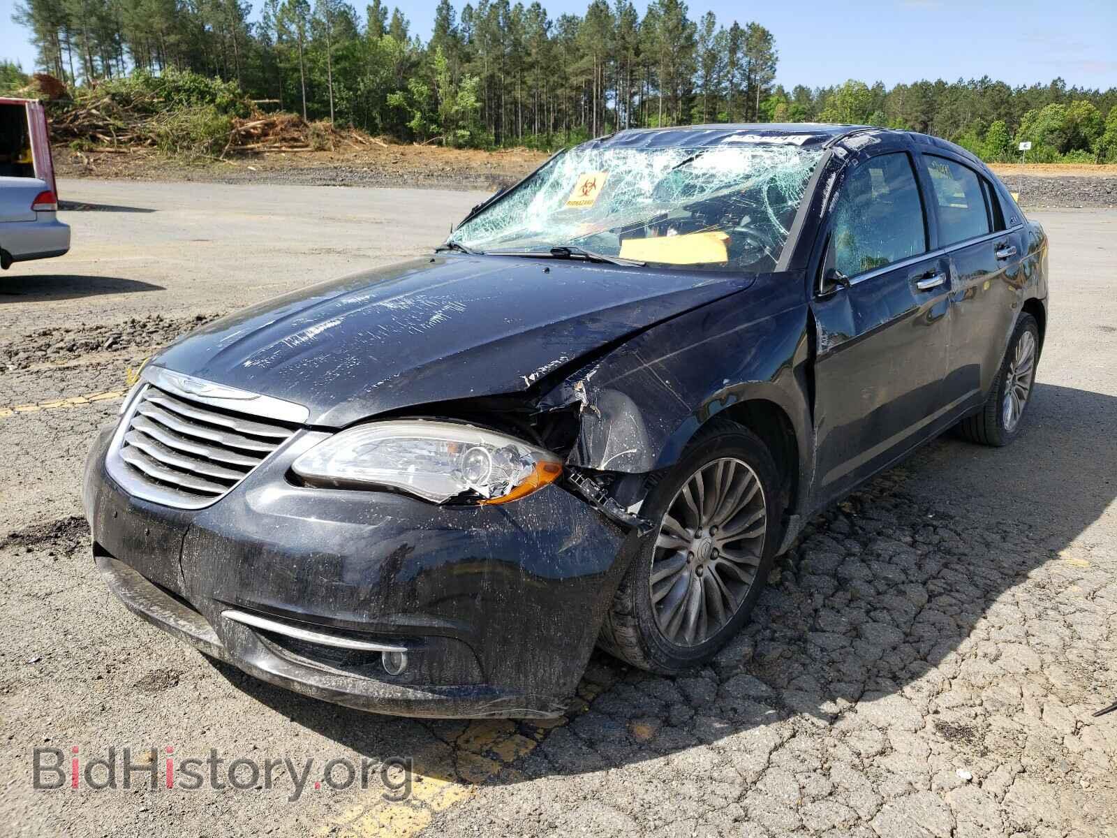 2011 CHRYSLER 200 - VIN: 1C3BC2FG2BN522929 - Photo 2