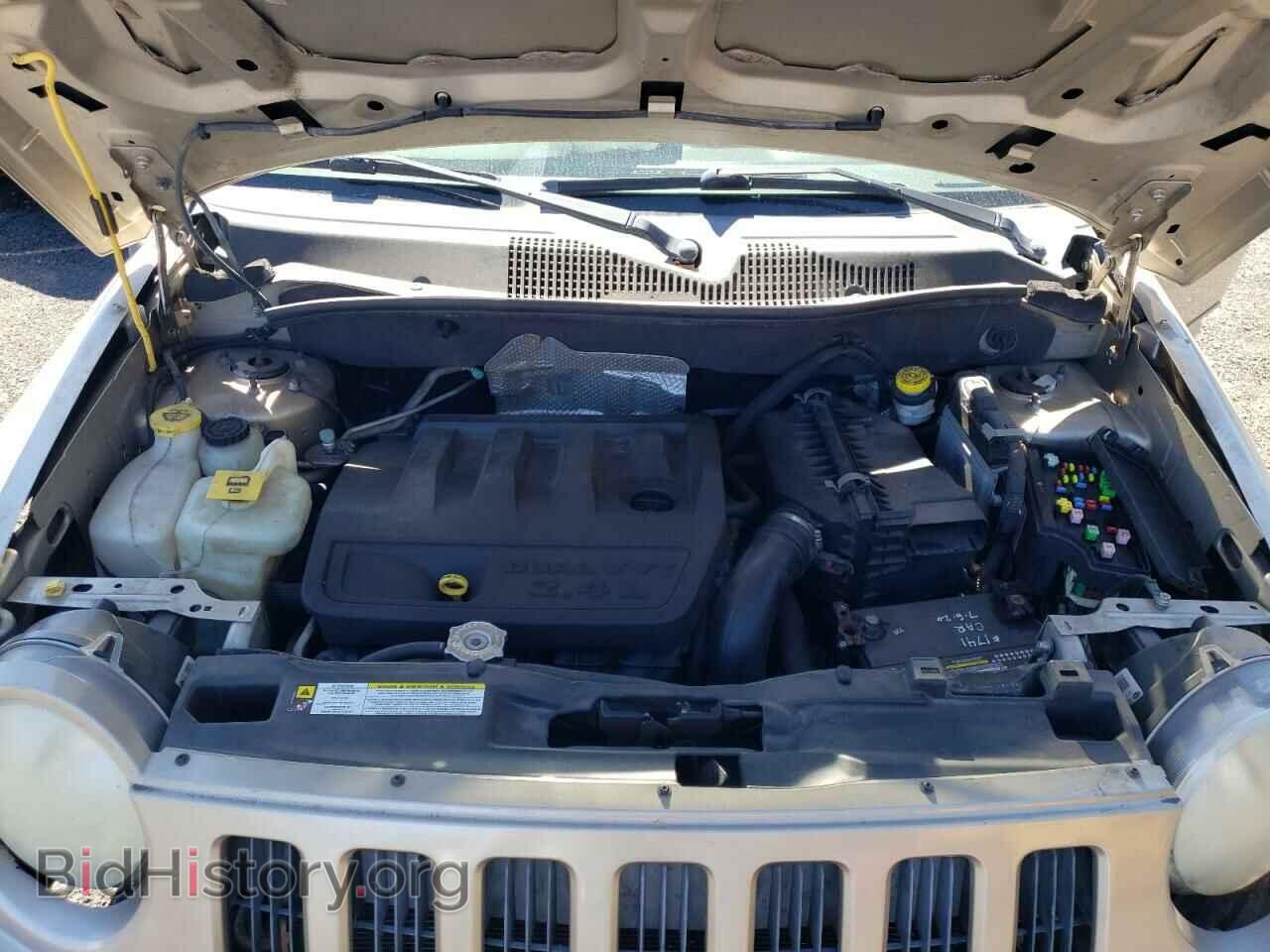 2010 JEEP COMPASS - VIN: 1J4NT4FB0AD585356 - Фото 12