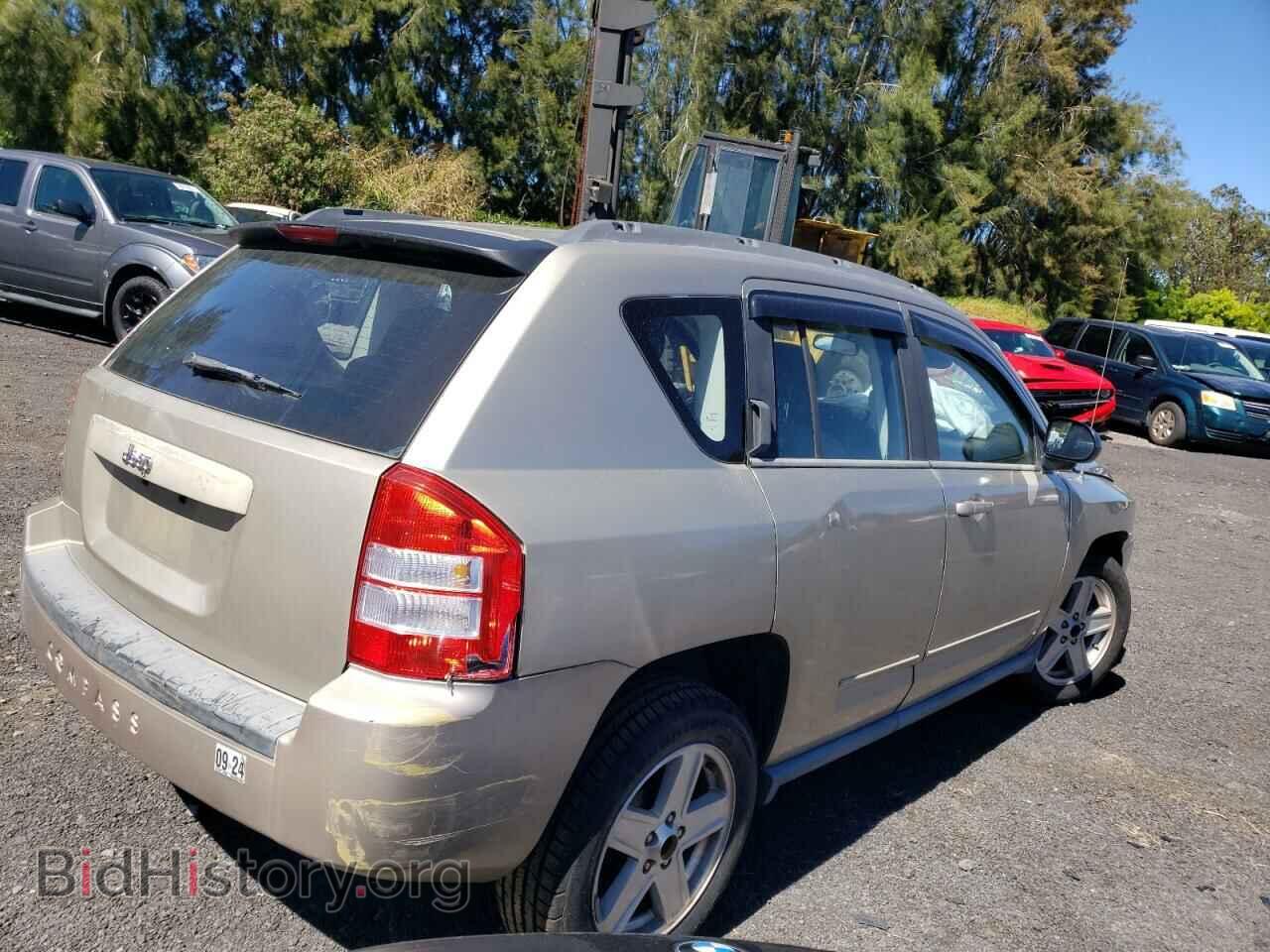 2010 JEEP COMPASS - VIN: 1J4NT4FB0AD585356 - Фото 3