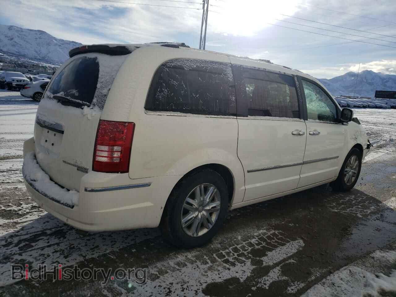 2008 CHRYSLER MINIVAN - VIN: 2A8HR64X38R680750 - Фото 3