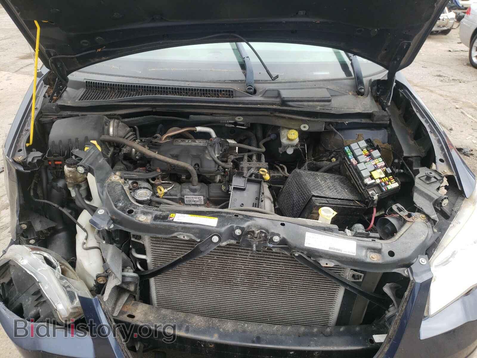2008 CHRYSLER MINIVAN - VIN: 2A8HR44H88R604048 - Фото 7