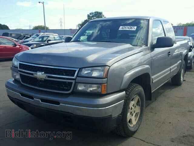 2006 CHEVROLET SILVERADO - VIN: 2GCEK19B561108167 - Photo 2