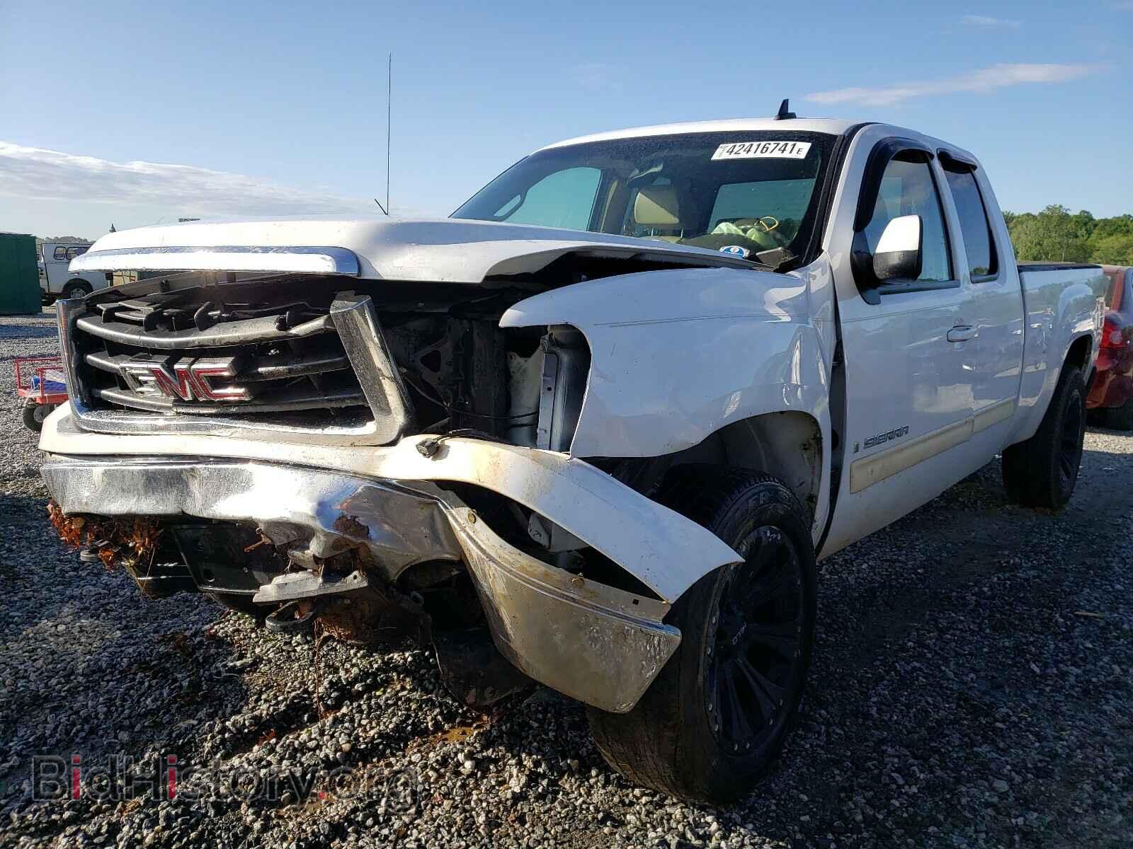 2007 GMC SIERRA - VIN: 2GTEK19J471690576 - Фото 2