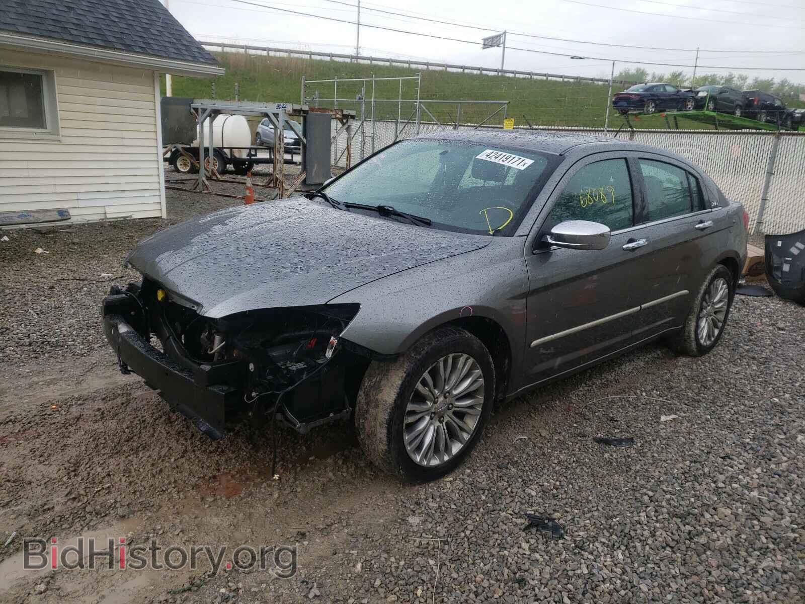 2012 CHRYSLER 200 - VIN: 1C3CCBCB8CN277701 - Photo 2