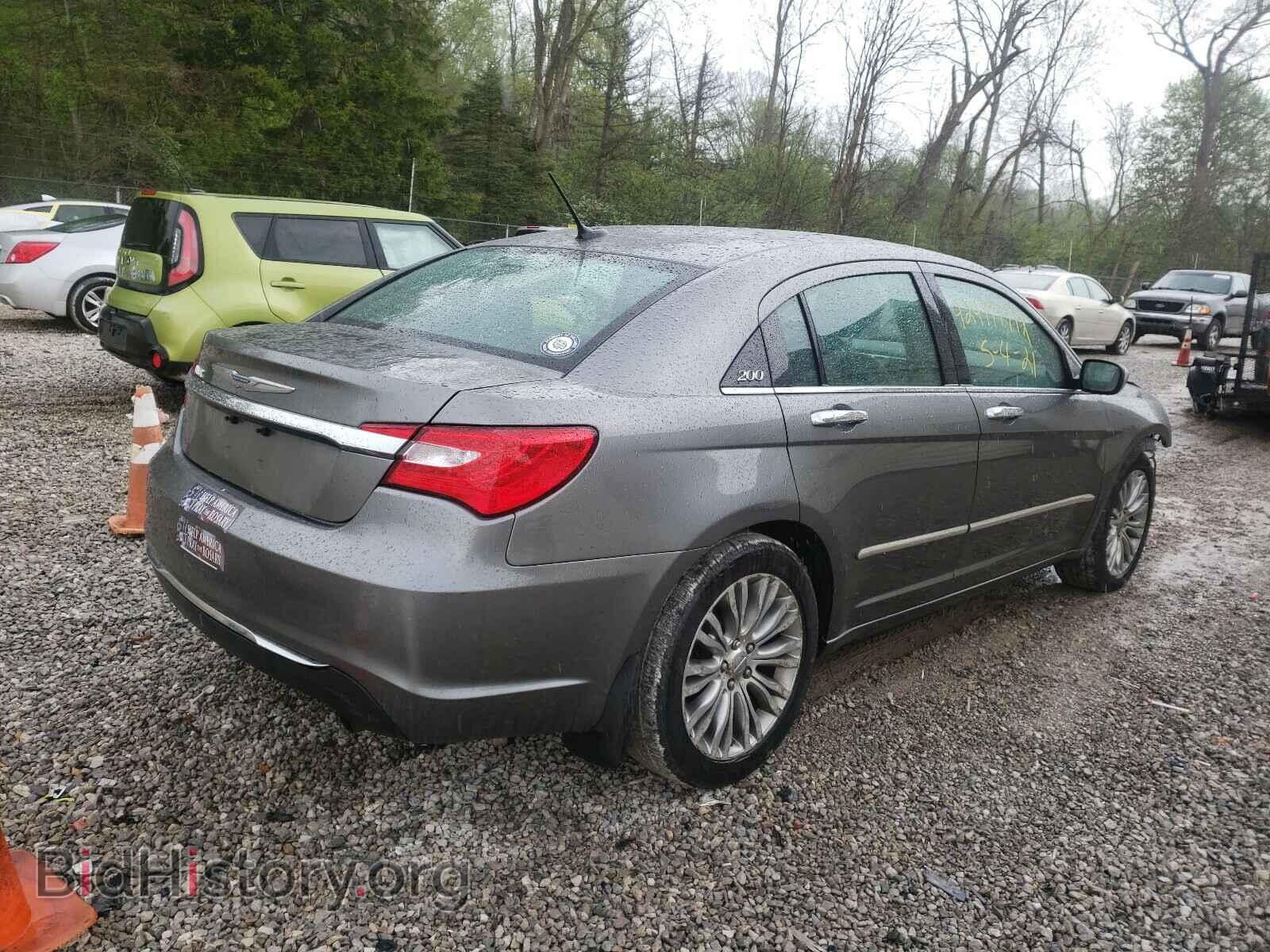 2012 CHRYSLER 200 - VIN: 1C3CCBCB8CN277701 - Photo 4