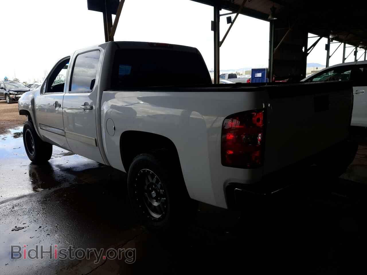2011 CHEVROLET SILVERADO - VIN: 3GCPKSE36BG332854 - Фото 2