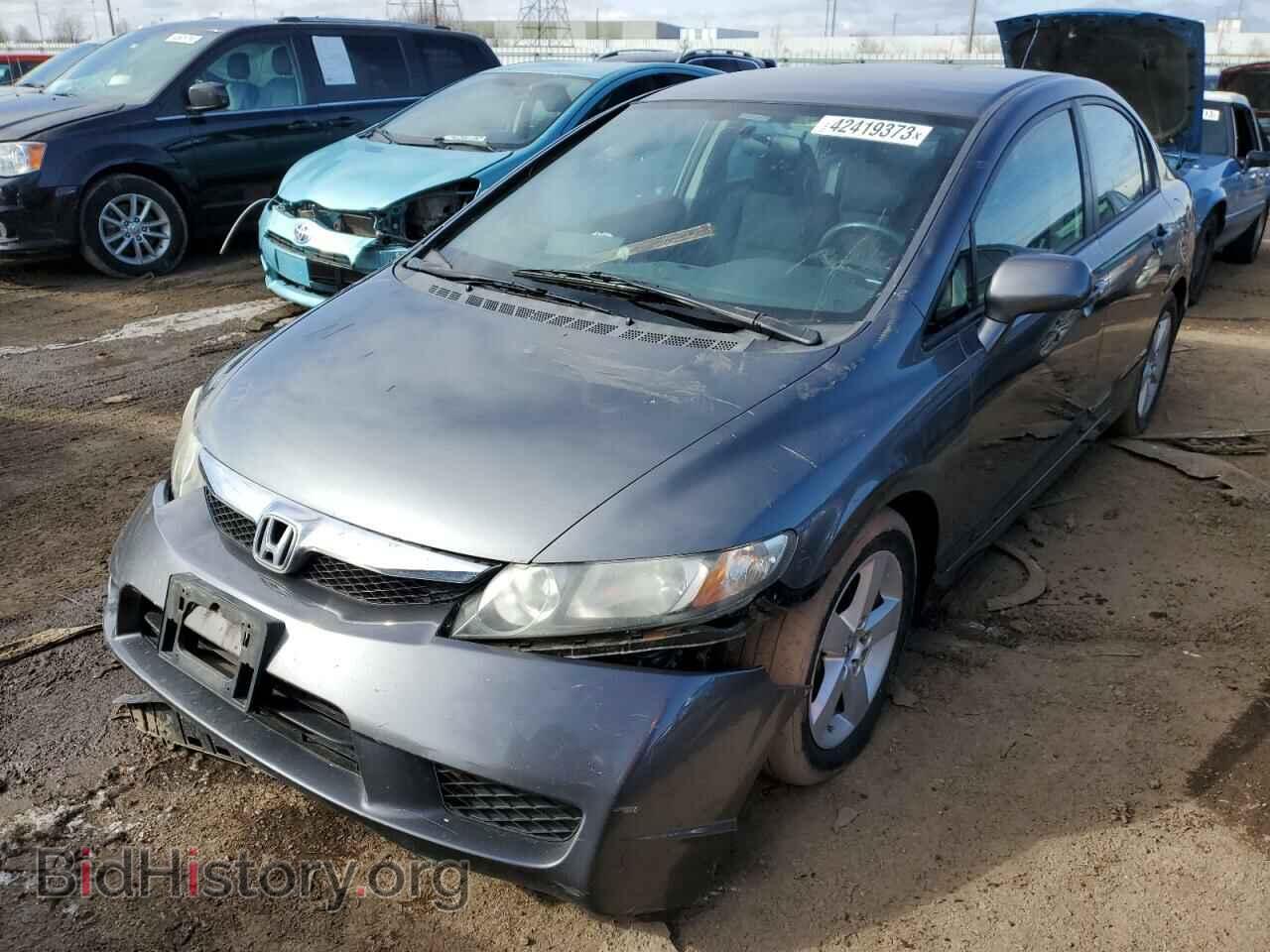 Photo 19XFA1F65BE020568 - HONDA CIVIC 2011