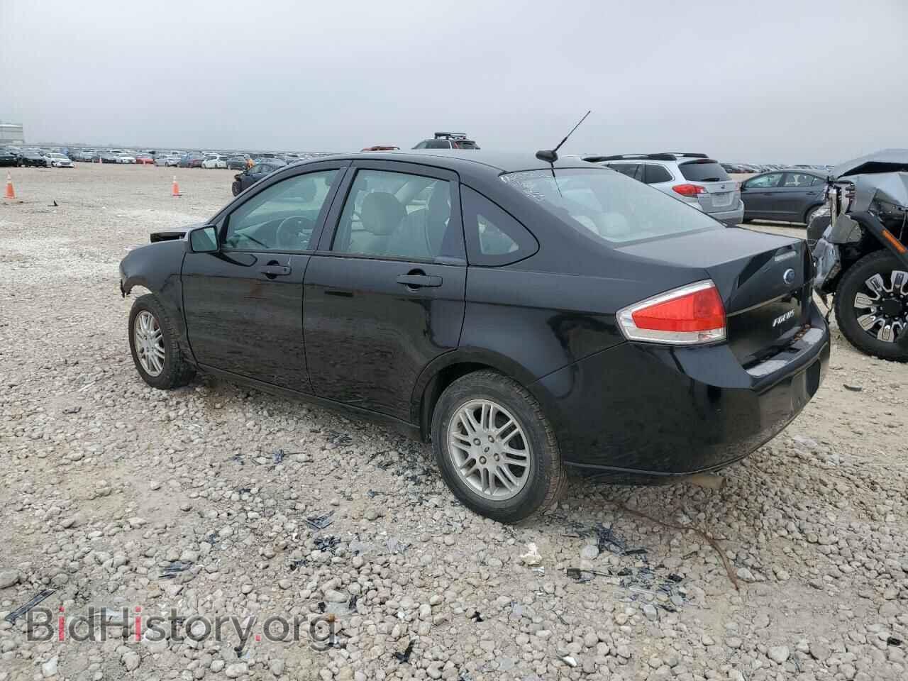 2011 FORD FOCUS - VIN: 1FAHP3FN2BW106393 - Фото 2
