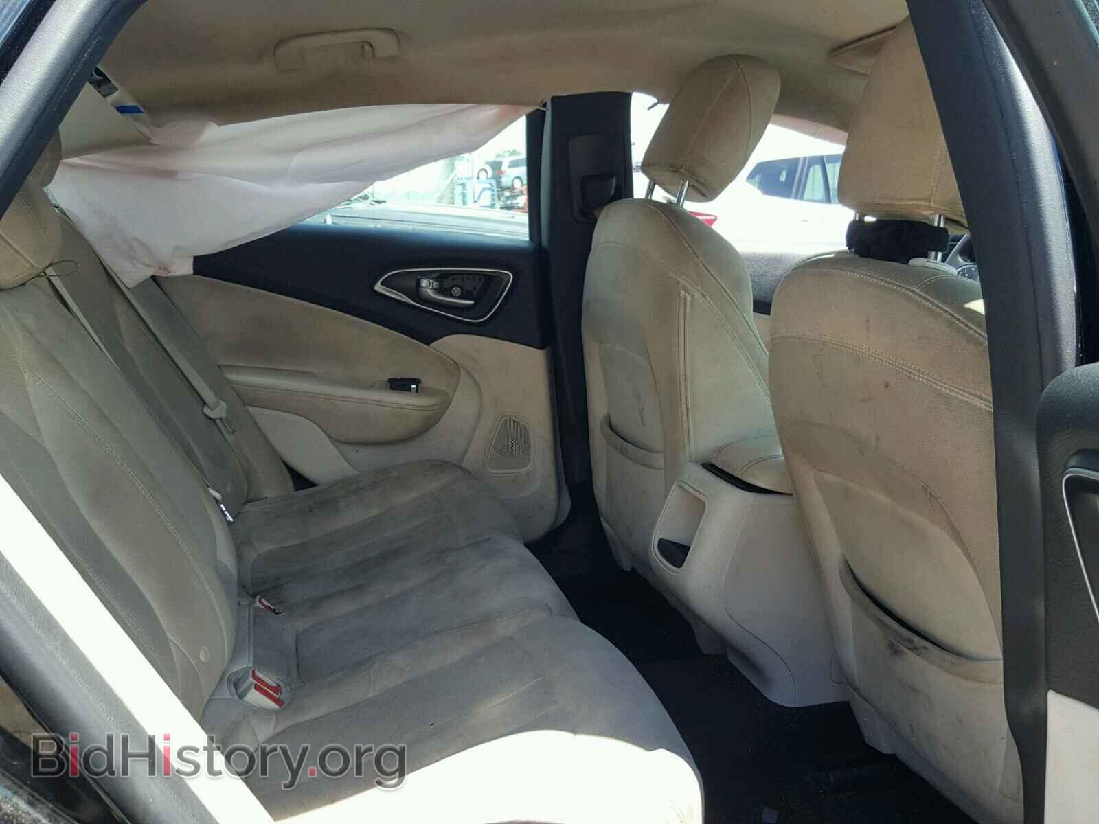 2016 CHRYSLER 200 - VIN: 1C3CCCAB8GN165379 - Фото 6