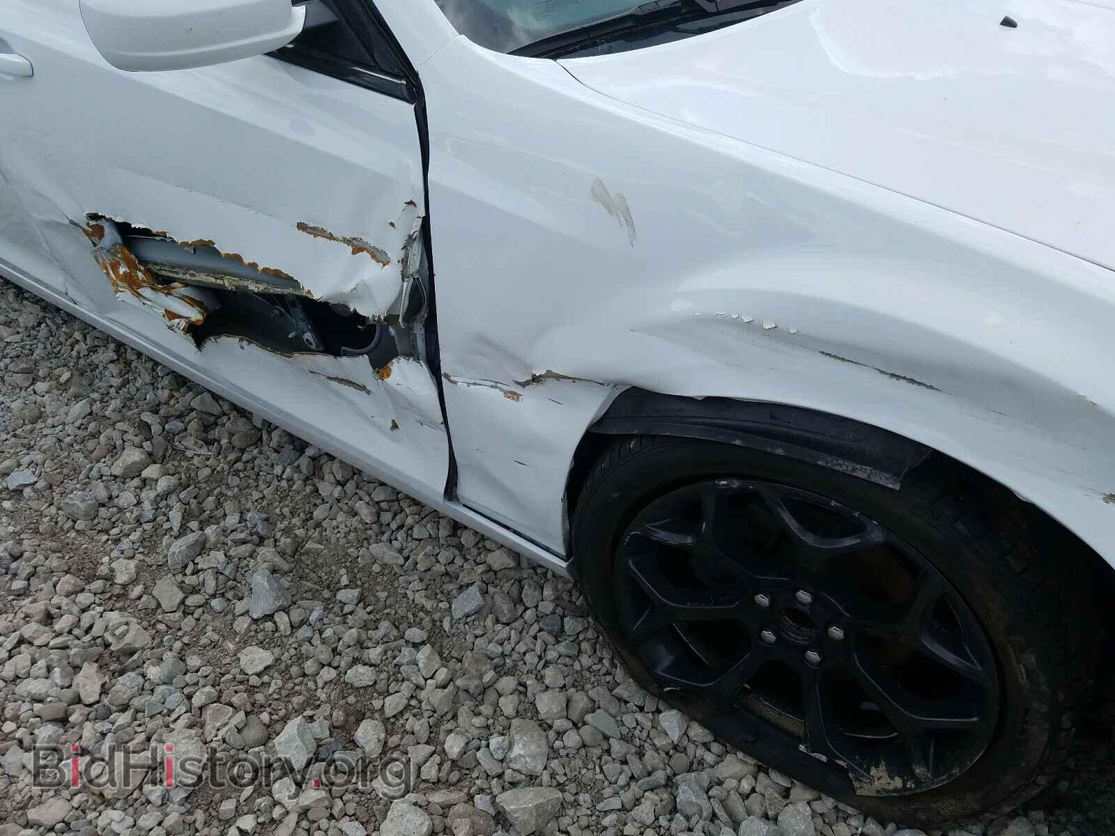 2019 CHRYSLER 300 - VIN: 2C3CCABG0KH628700 - Фото 9