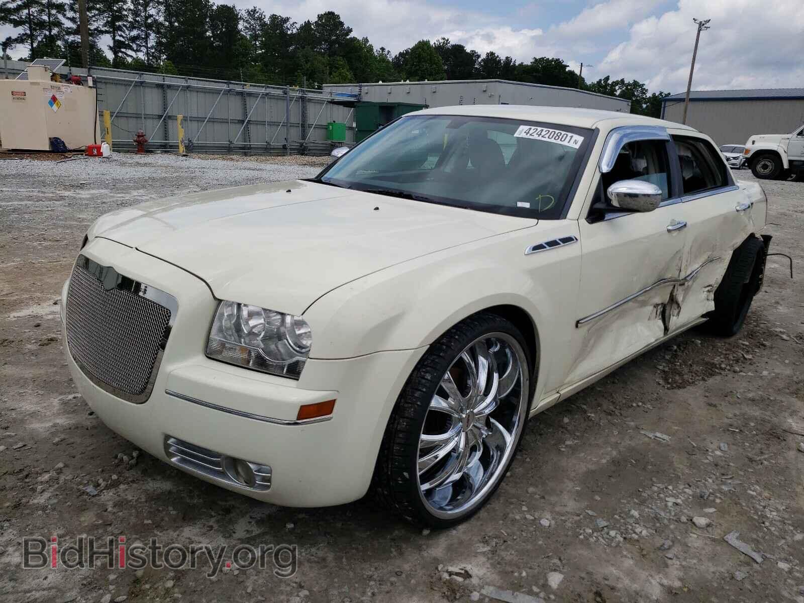 2010 CHRYSLER 300 - VIN: 2C3CA4CD0AH206727 - Фото 2