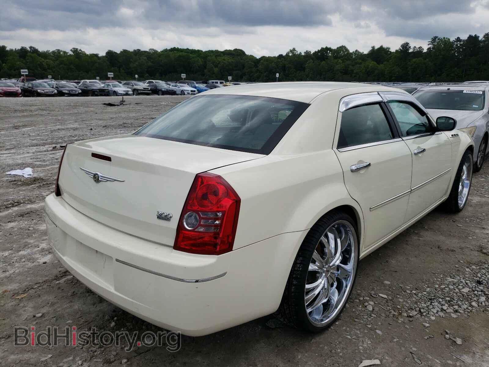 2010 CHRYSLER 300 - VIN: 2C3CA4CD0AH206727 - Фото 4