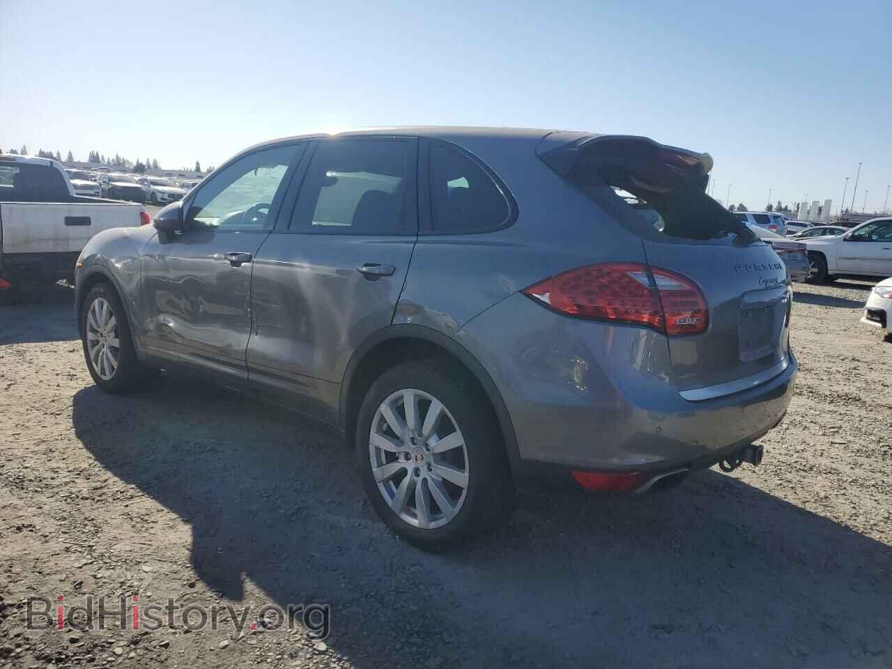 2011 PORSCHE CAYENNE - VIN: WP1AE2A22BLA91600 - Фото 2