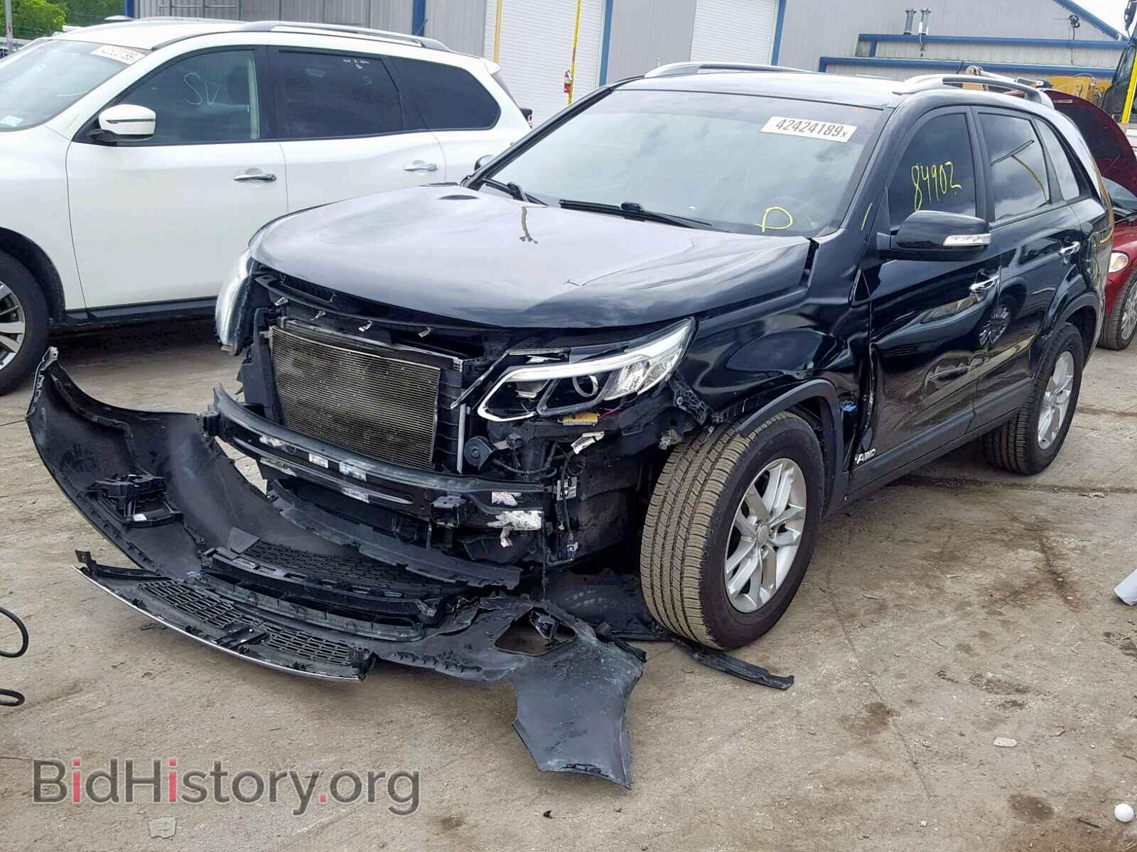 2014 KIA SORENTO LX - VIN: 5XYKTCA65EG434873 - Фото 2