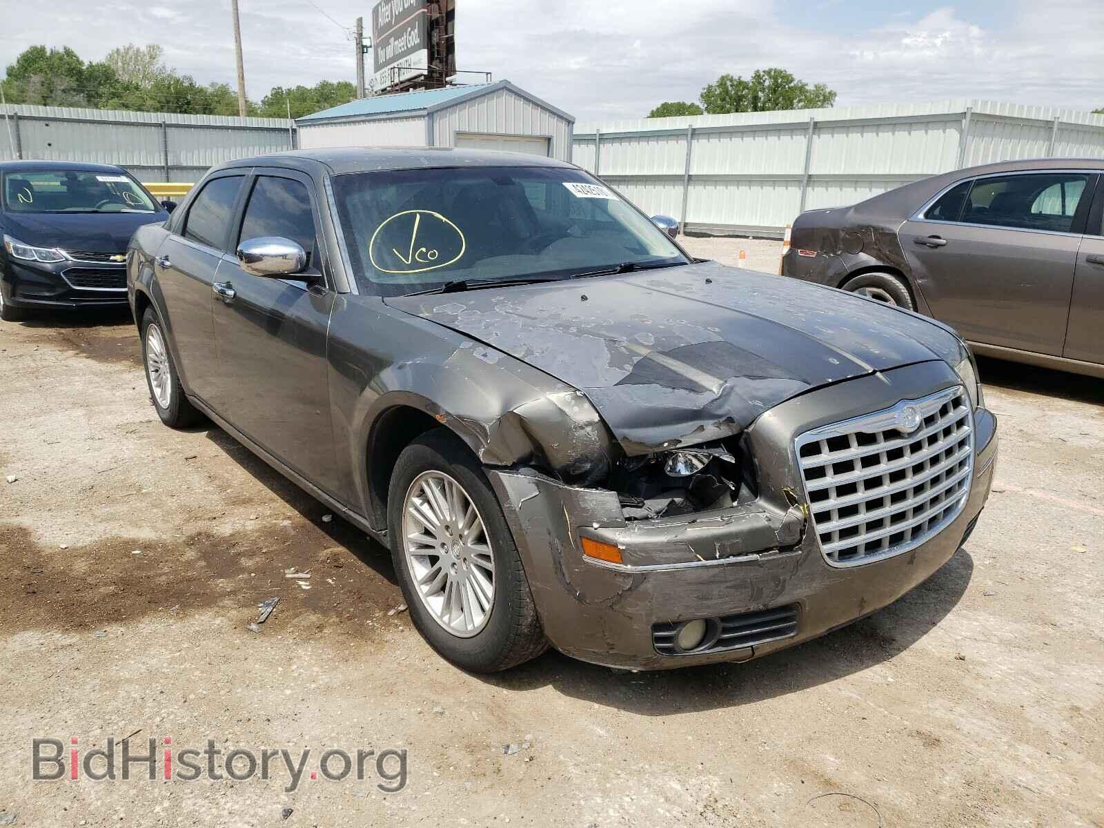 Photo 2C3CA4CD4AH105156 - CHRYSLER 300 2010