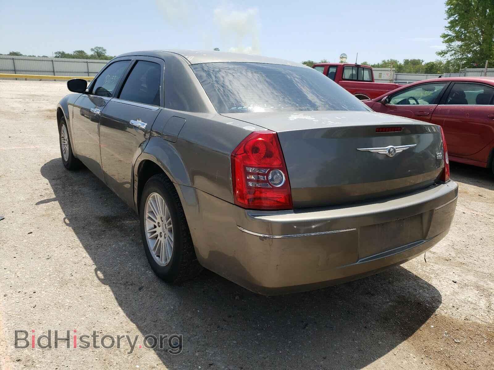 2010 CHRYSLER 300 - VIN: 2C3CA4CD4AH105156 - Фото 3