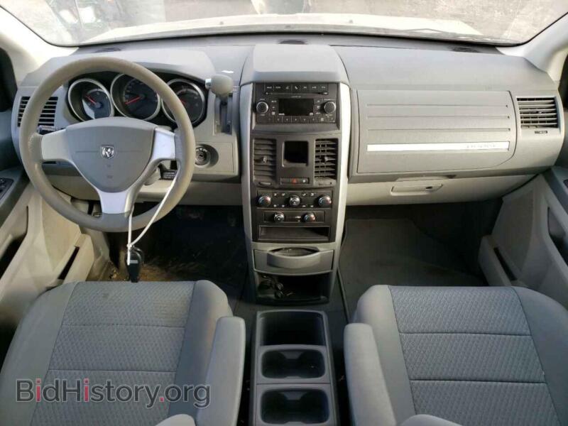 2010 Dodge CARAVAN (VIN 2D4RN4DE2AR228470) — photo 8 of 14