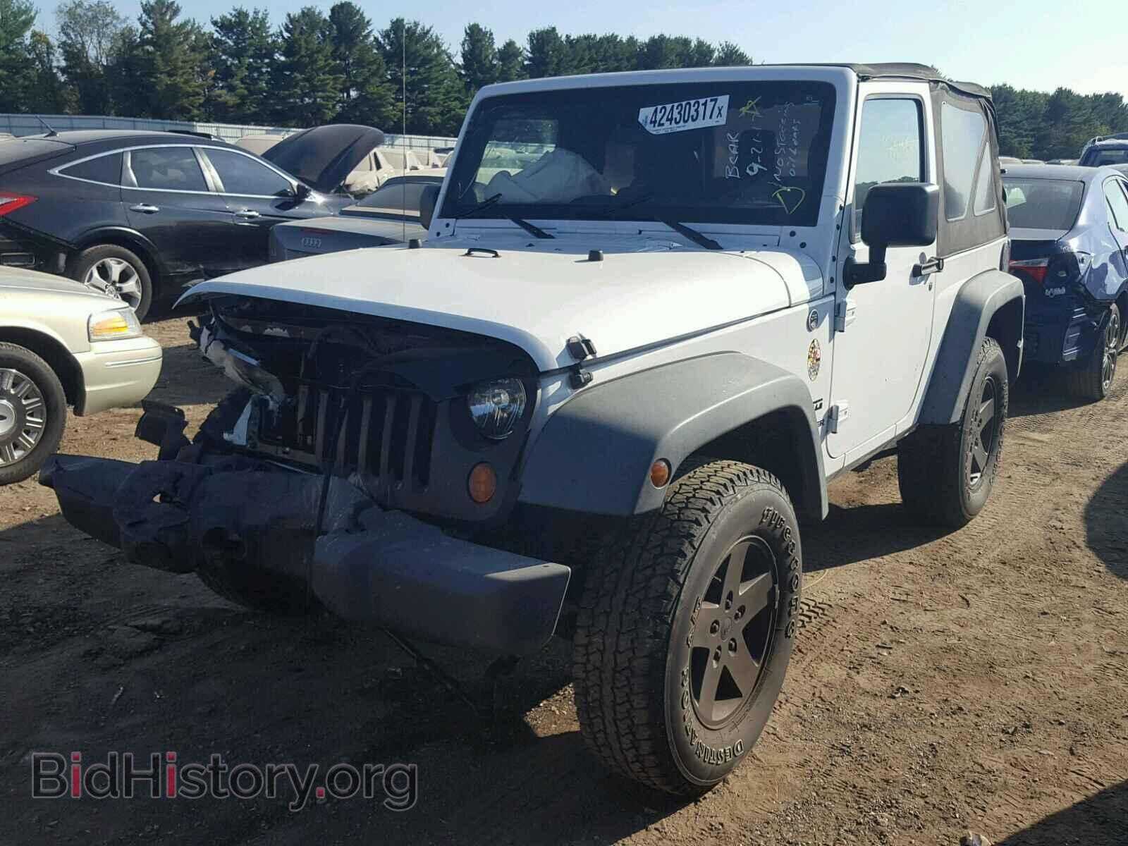 2011 JEEP WRANGLER - VIN: 1J4AA2D1XBL608636 - Фото 2