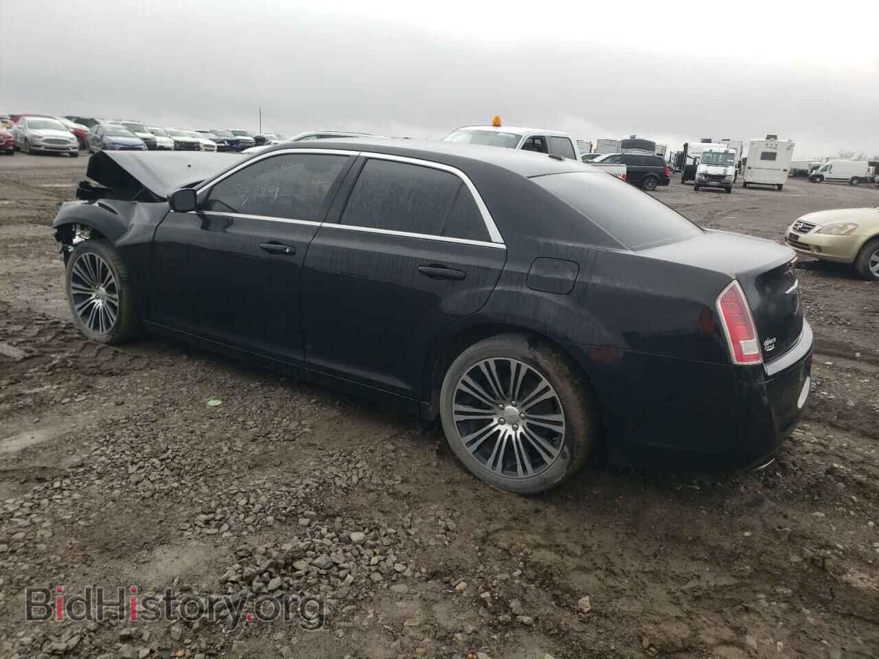 2013 CHRYSLER 300 - VIN: 2C3CCABG7DH643990 - Фото 2