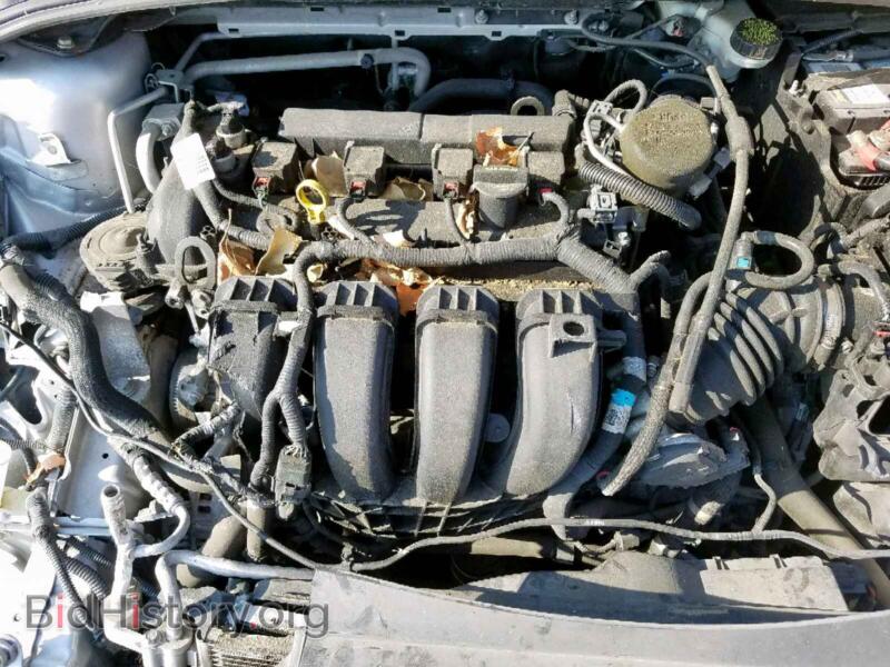 2013 Ford FOCUS SE (VIN 1FADP3F21DL255208) — фото 7 из 10