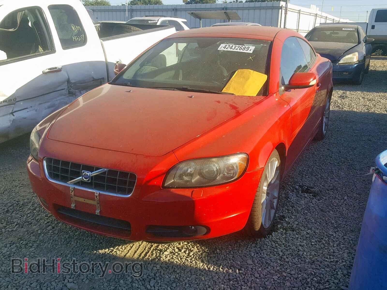 2007 VOLVO C70 - VIN: YV1MC68297J013930 - Фото 2