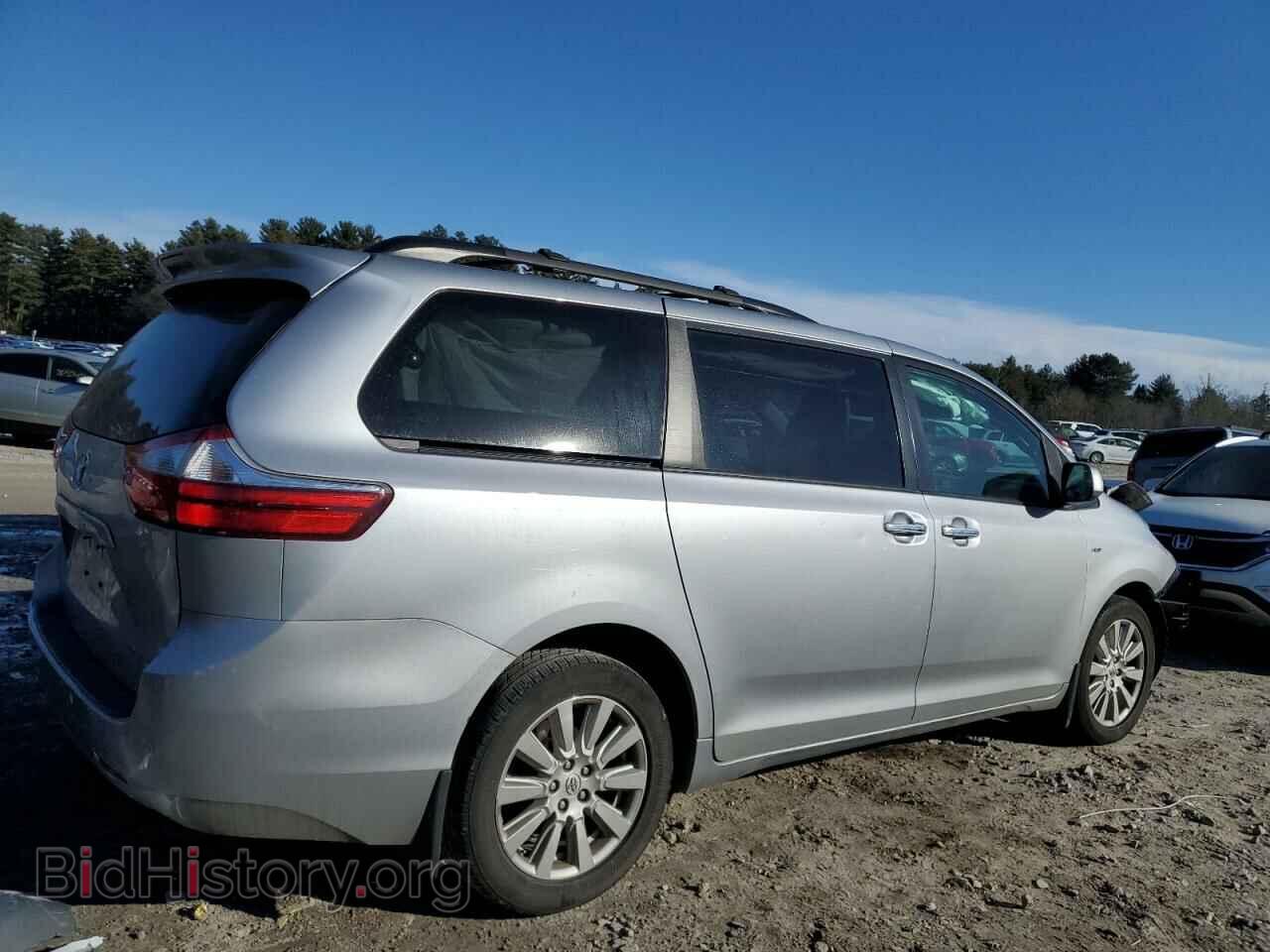 2017 TOYOTA All Models - VIN: 5TDDZ3DC2HS152335 - Фото 3