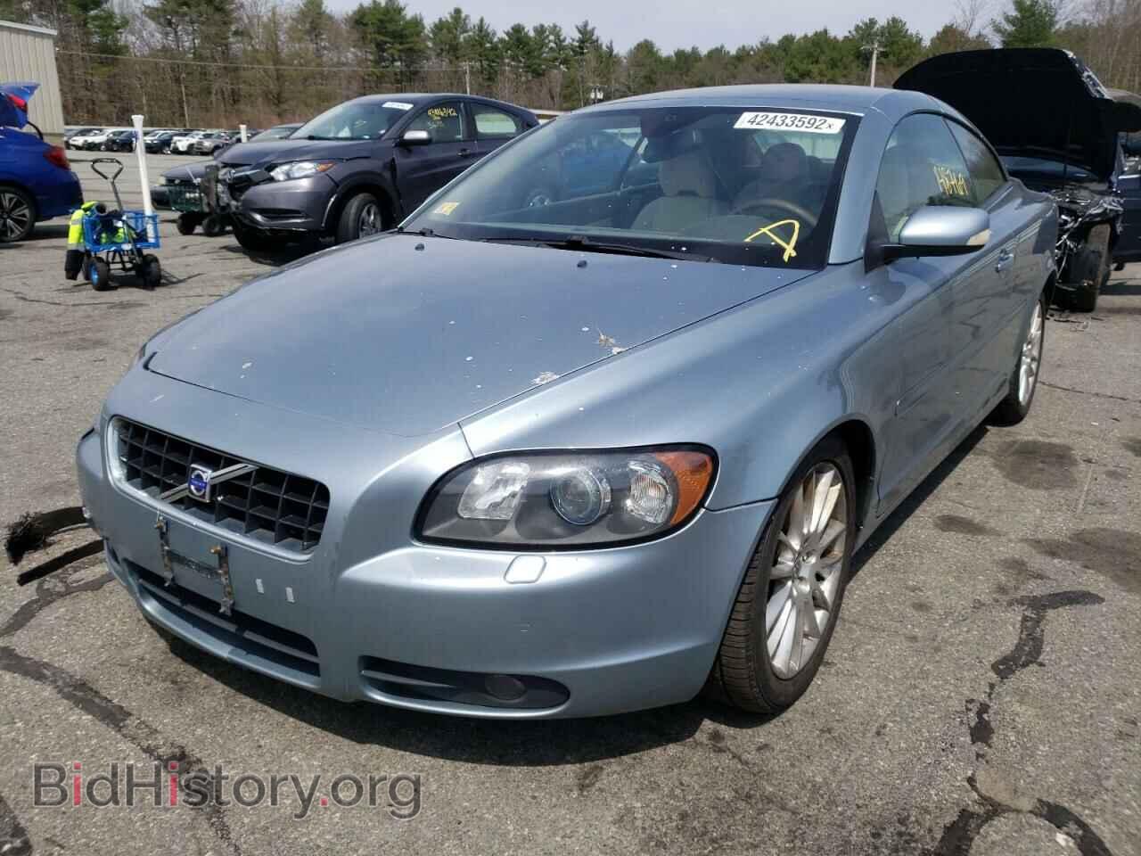 2007 VOLVO C70 - VIN: YV1MC68237J026074 - Фото 2