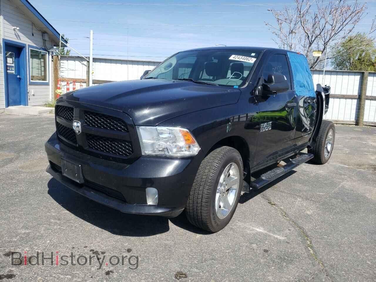 2018 RAM 1500 - VIN: 1C6RR7FG5JS257565 - Photo 2