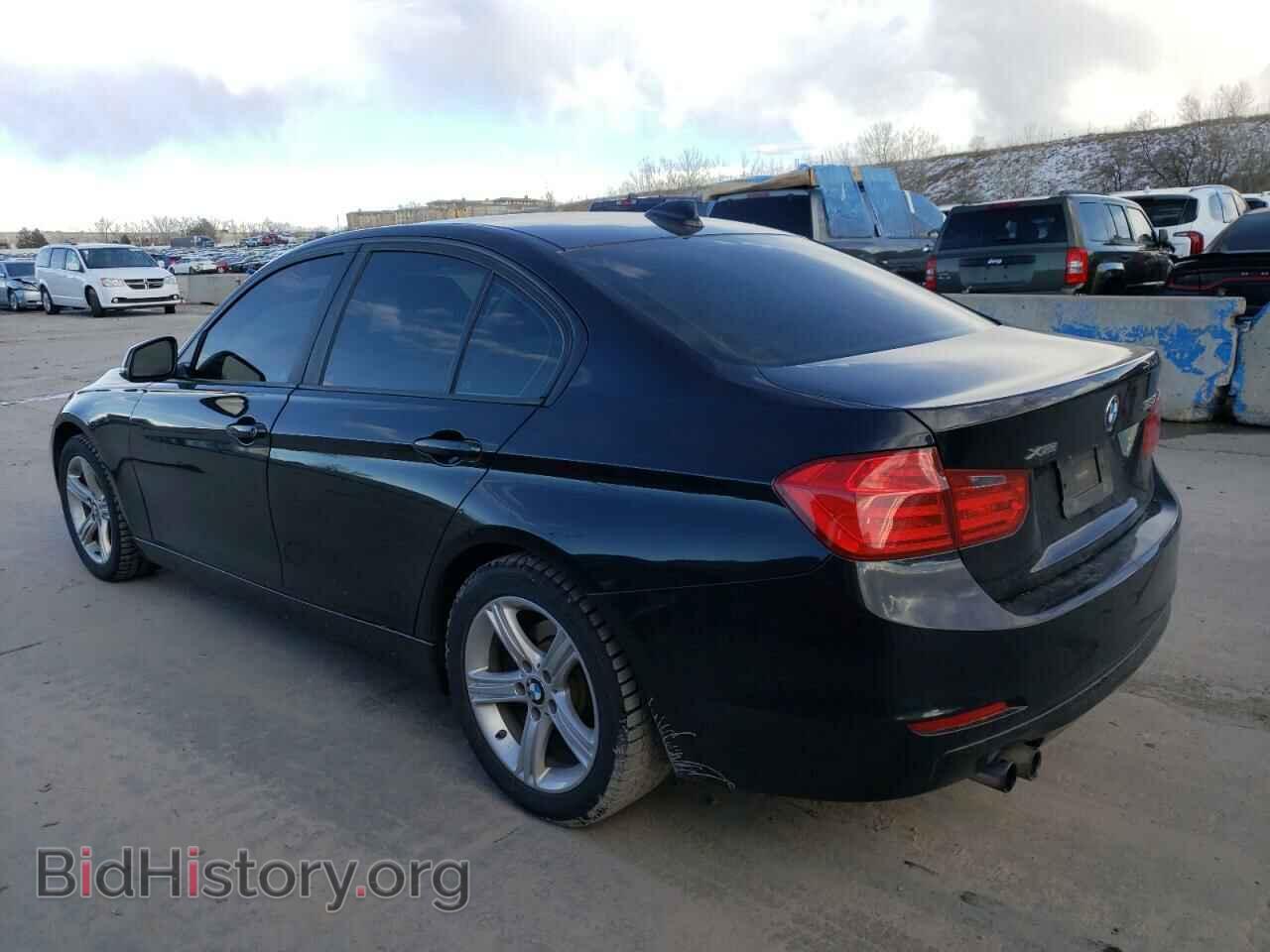 2013 BMW 3 SERIES - VIN: WBA3B5C51DF596151 - Фото 2