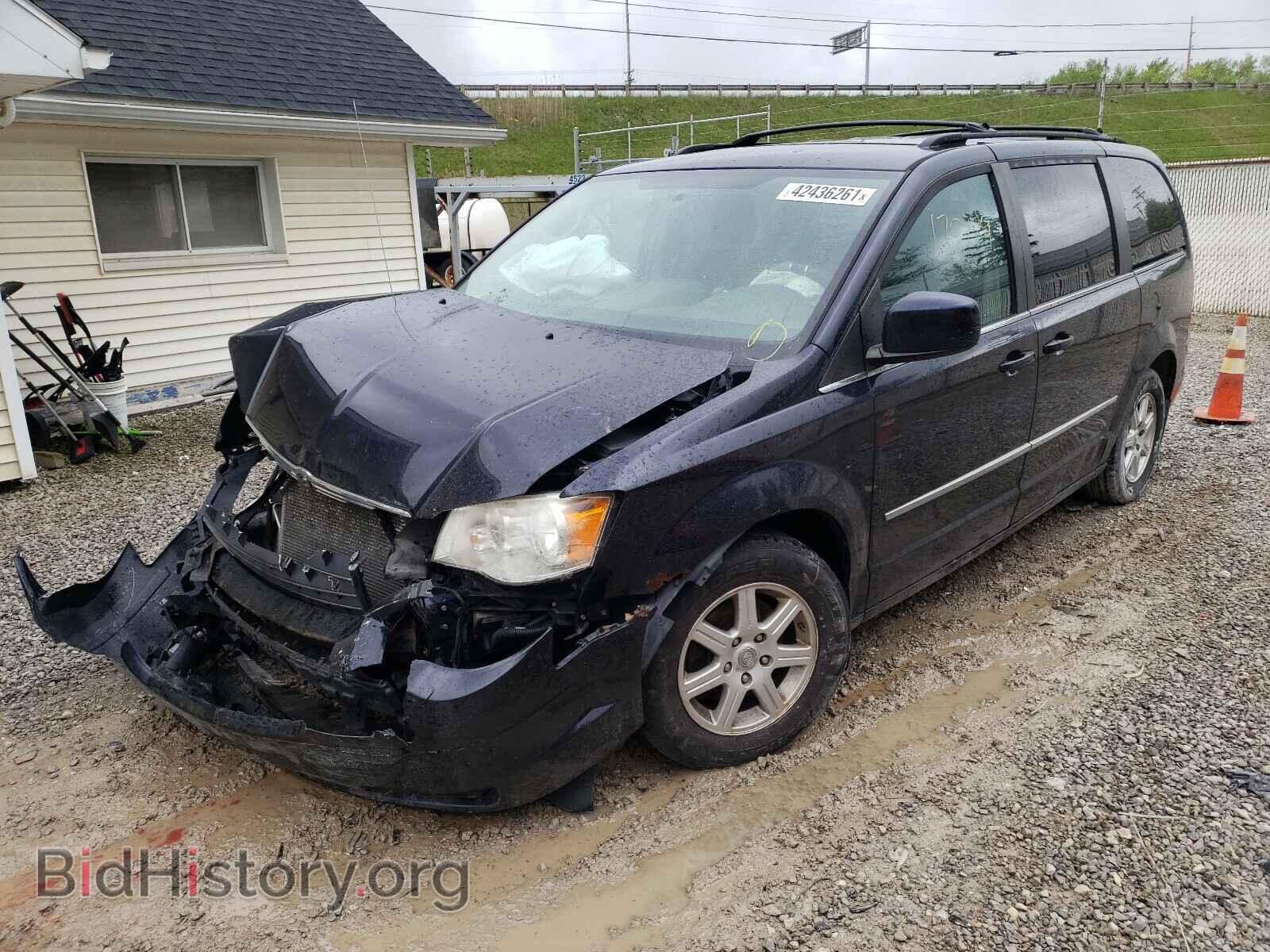 2010 CHRYSLER MINIVAN - VIN: 2A4RR5D19AR448901 - Photo 2
