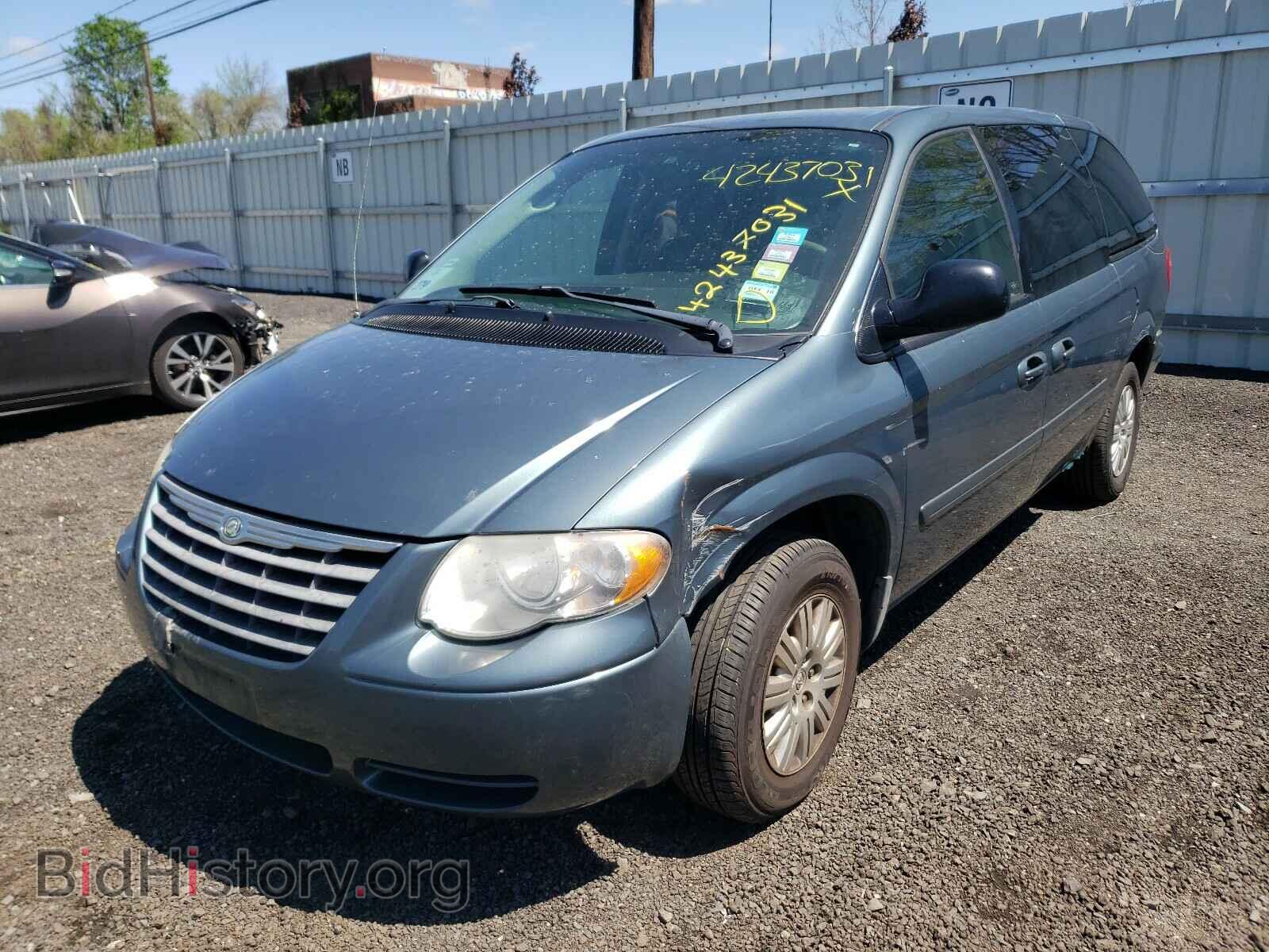 2006 CHRYSLER MINIVAN - VIN: 2A4GP44R26R886888 - Фото 2