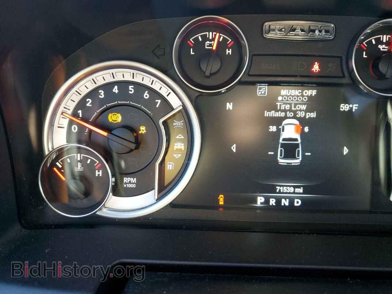 2018 RAM 1500 - VIN: 1C6RR7GG9JS311027 - Фото 9