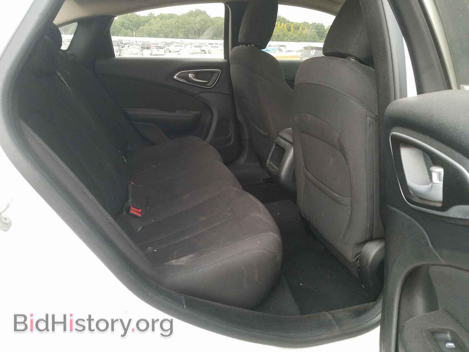 2015 CHRYSLER 200 - VIN: 1C3CCCAB1FN692551 - Фото 6