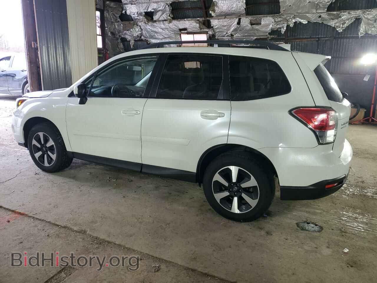 2017 SUBARU FORESTER - VIN: JF2SJAGC7HH561824 - Фото 2