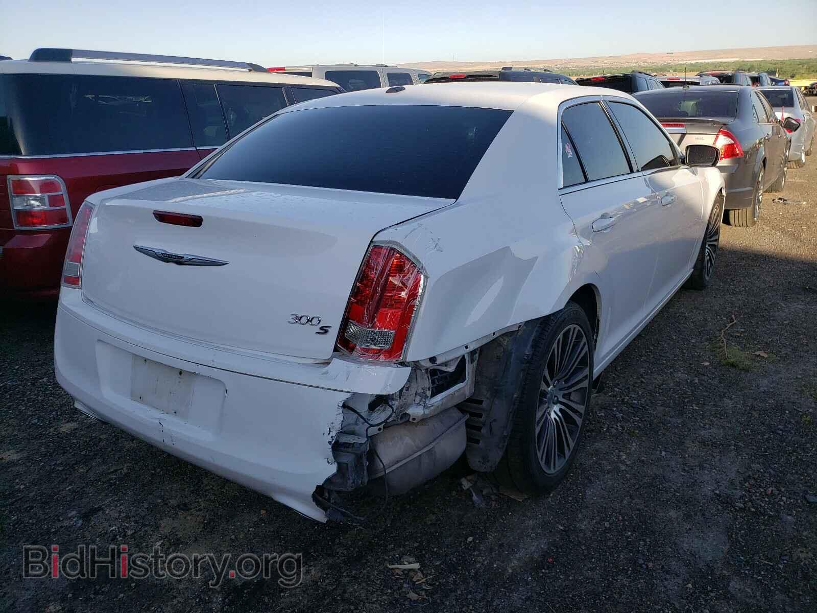 2014 CHRYSLER 300 - VIN: 2C3CCABG9EH179294 - Фото 4