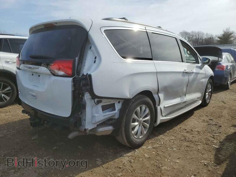 2017 Chrysler PACIFICA (VIN 2C4RC1BG9HR538616) — фото 3 из 14