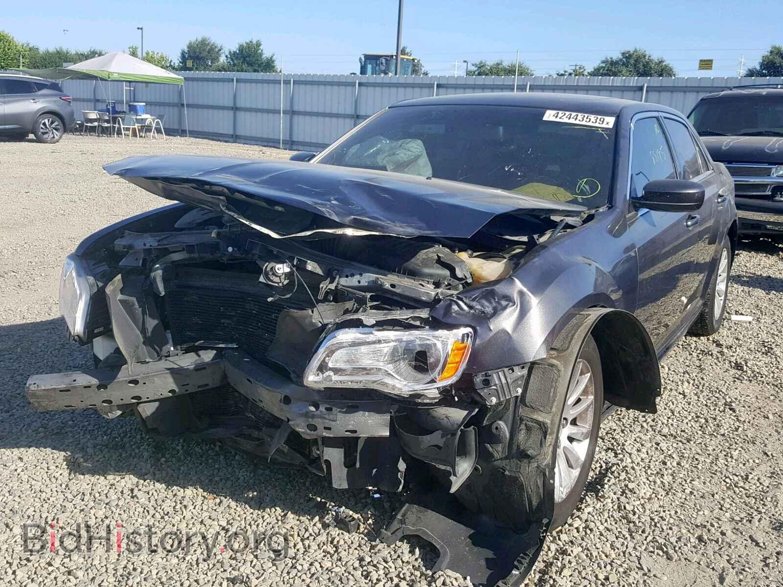 2014 CHRYSLER 300 - VIN: 2C3CCAAGXEH361412 - Фото 2