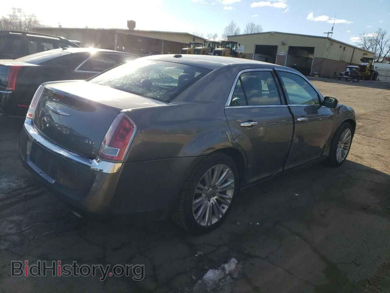 2011 CHRYSLER 300 - VIN: 2C3CA5CG8BH585574 - Фото 3