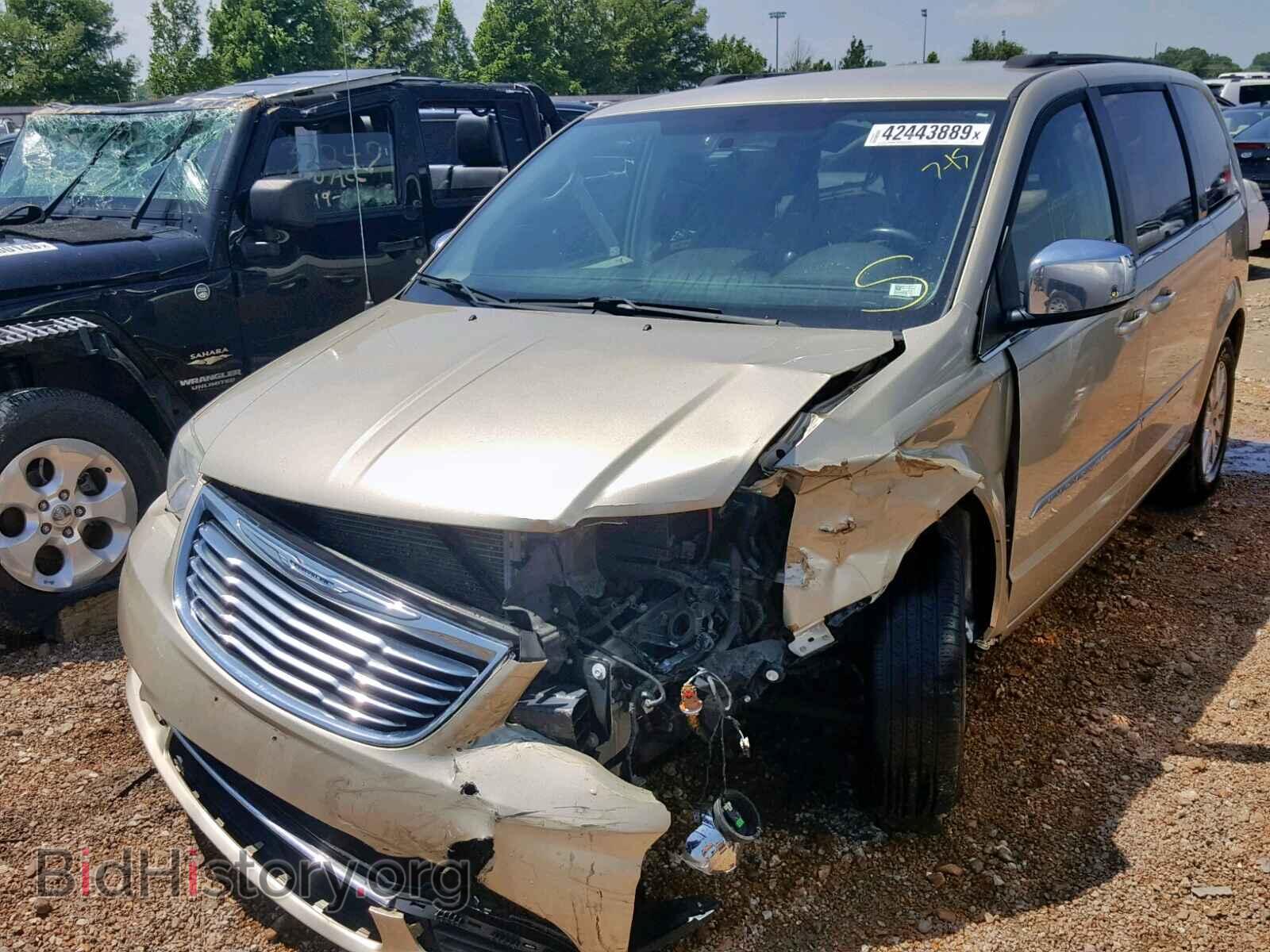 2011 CHRYSLER TOWN & COU - VIN: 2A4RR8DG4BR704904 - Фото 2