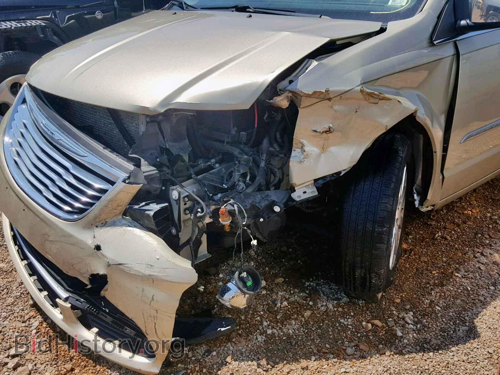 2011 CHRYSLER TOWN & COU - VIN: 2A4RR8DG4BR704904 - Фото 9