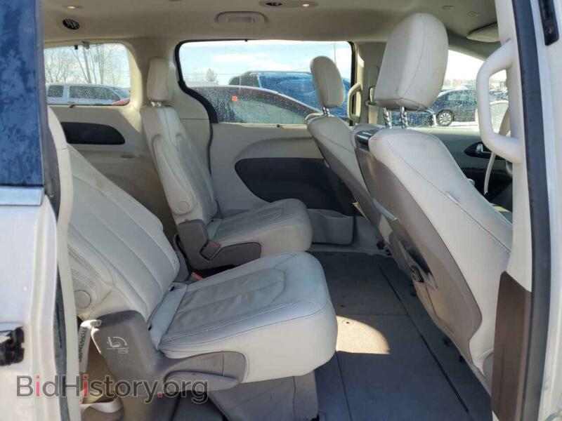 2020 Chrysler PACIFICA (VIN 2C4RC1EG3LR123439) — photo 11 of 14