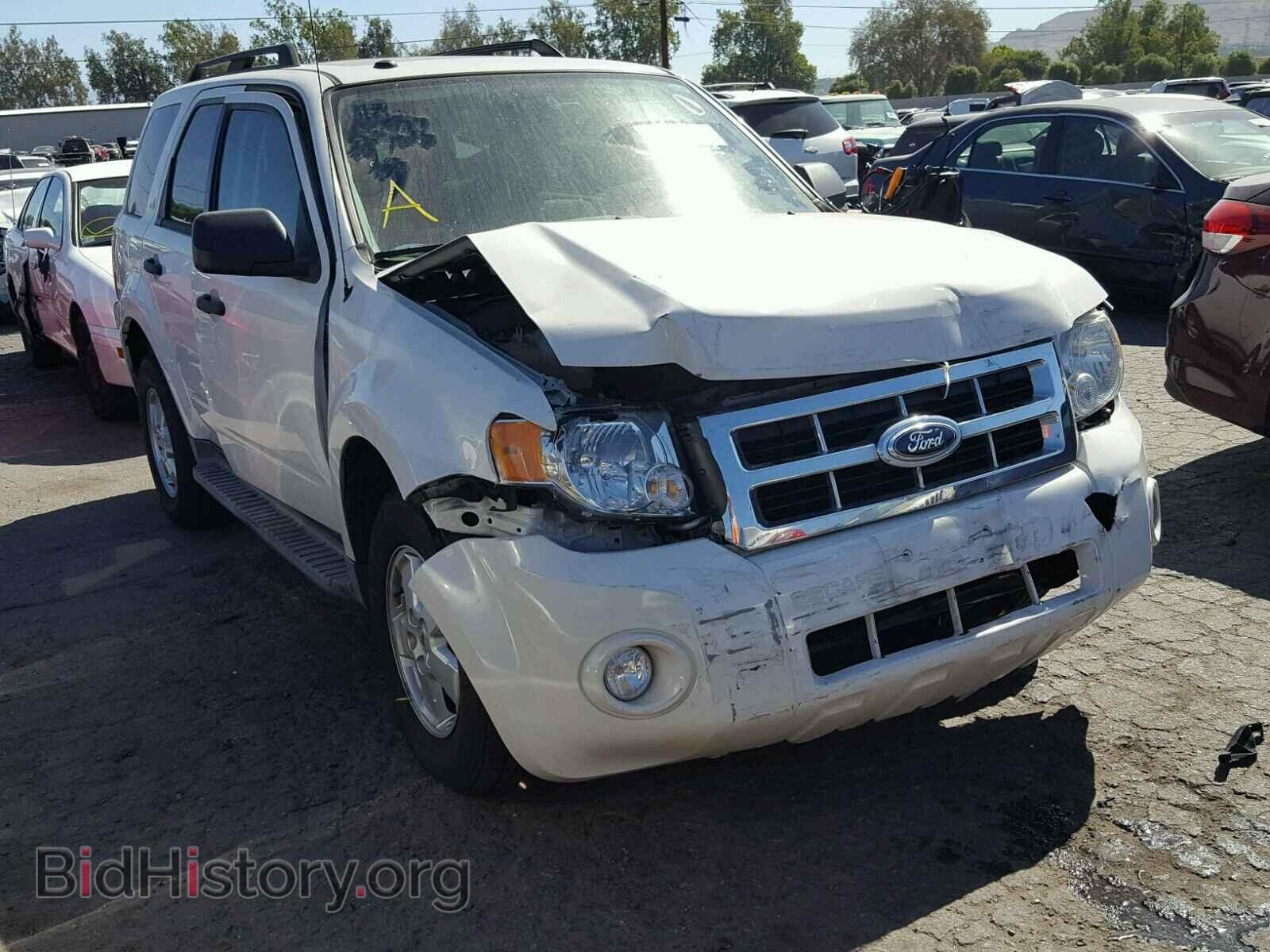 Фотография 1FMCU0D70BKB33949 - FORD ESCAPE 2011