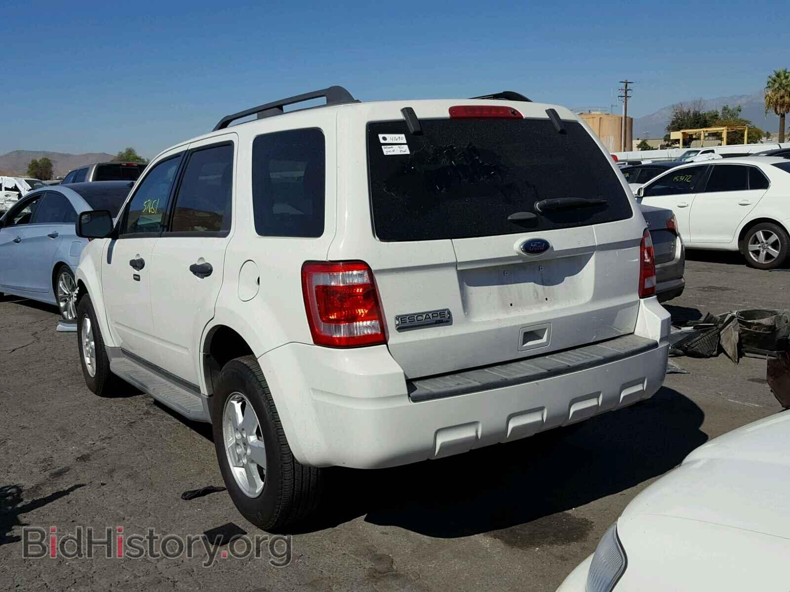 2011 FORD ESCAPE - VIN: 1FMCU0D70BKB33949 - Photo 3