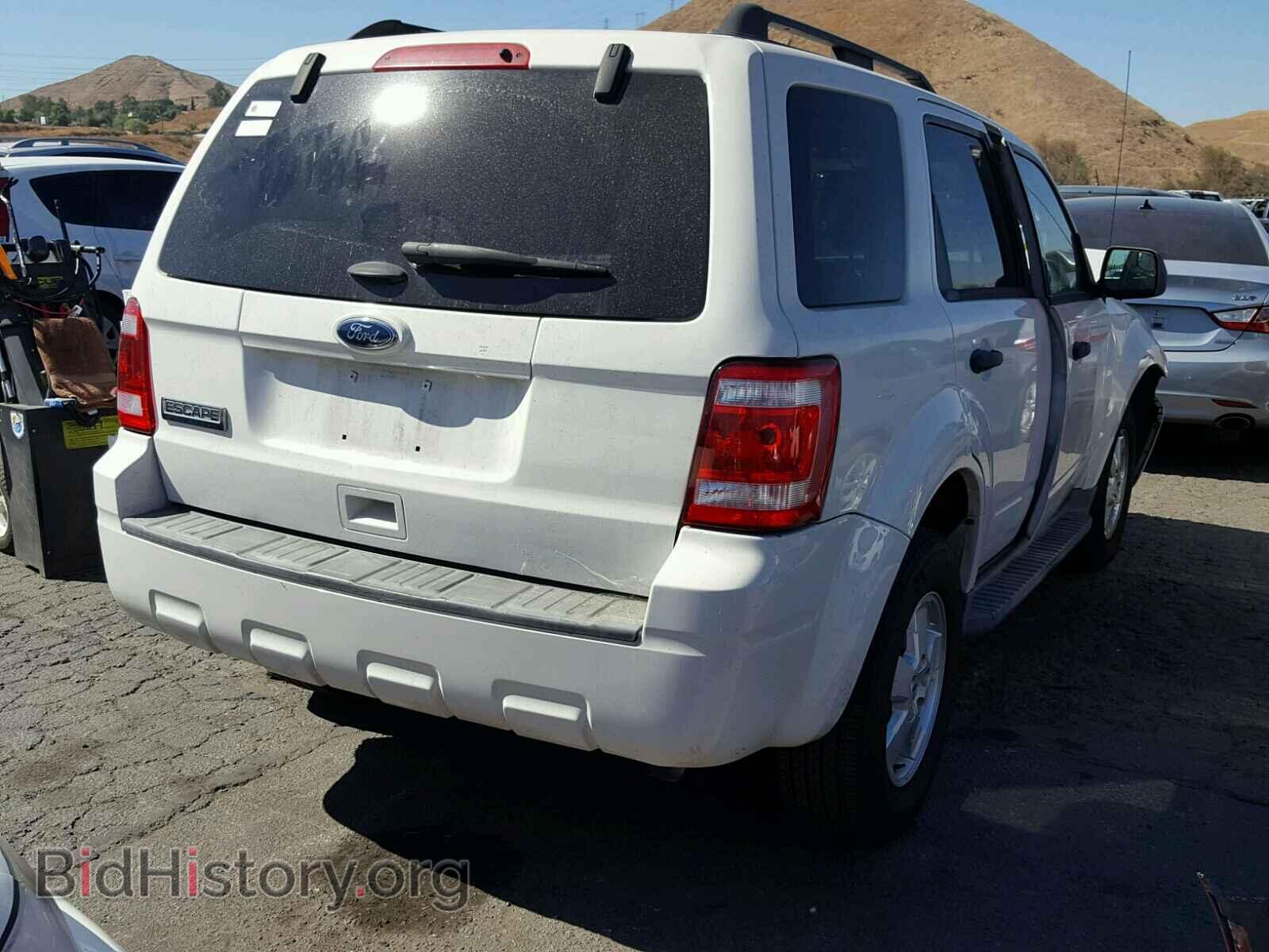 2011 FORD ESCAPE - VIN: 1FMCU0D70BKB33949 - Photo 4