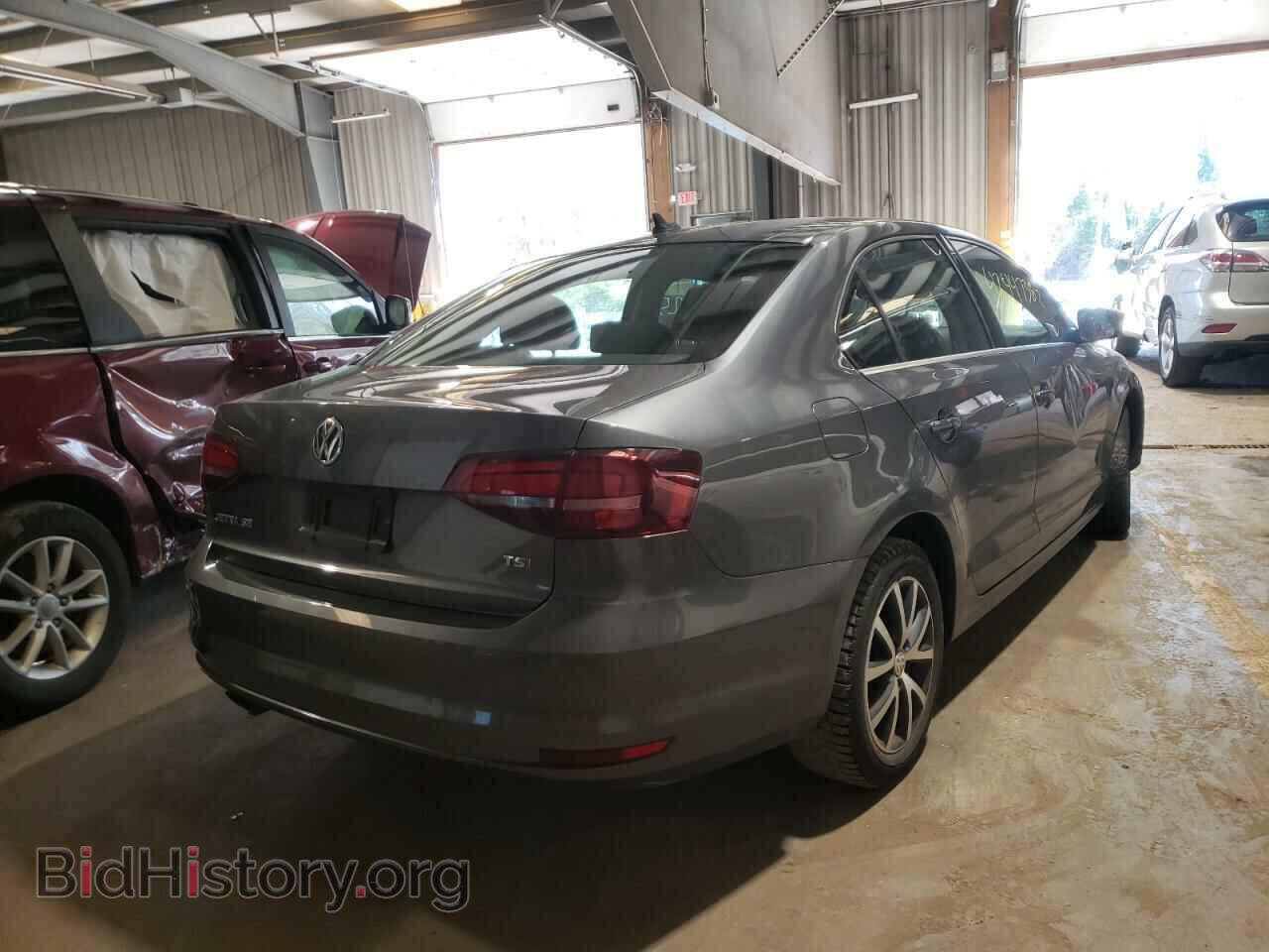 2017 VOLKSWAGEN JETTA - VIN: 3VWDB7AJ9HM408823 - Фото 4