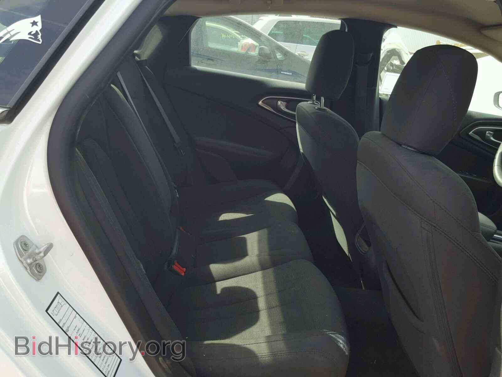 2016 CHRYSLER 200 - VIN: 1C3CCCAB1GN171041 - Фото 6