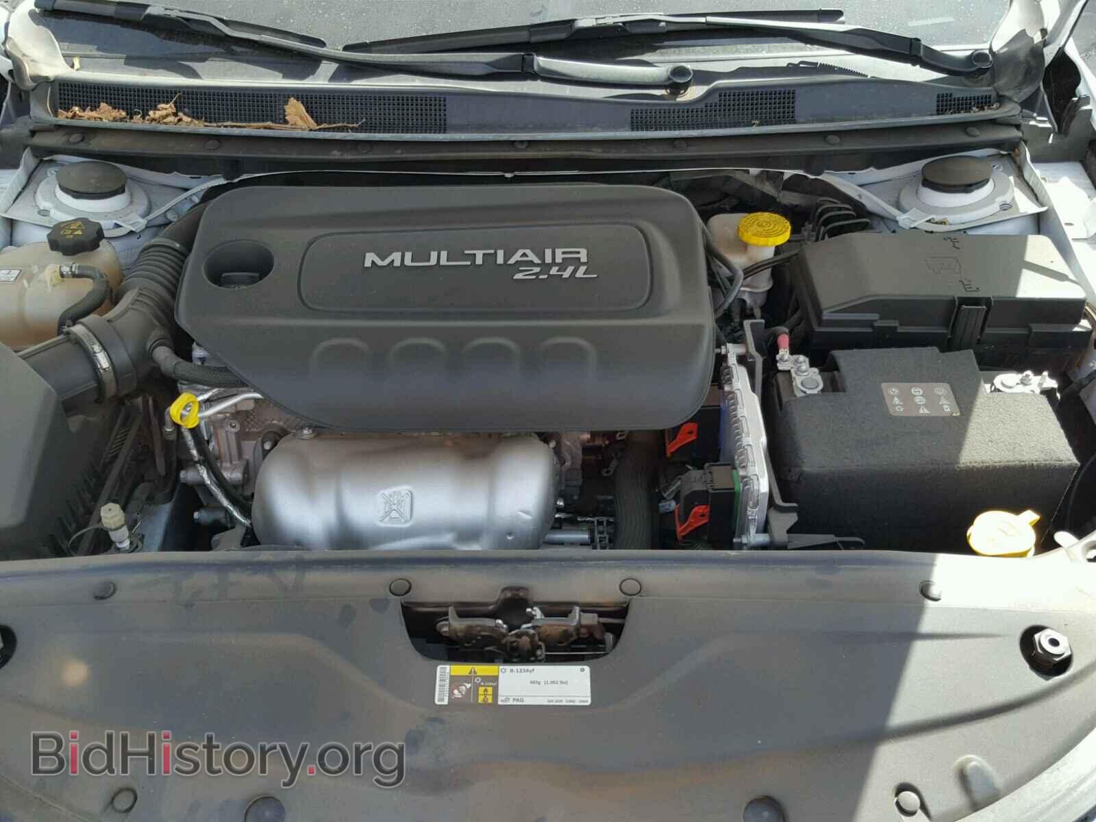 2016 CHRYSLER 200 - VIN: 1C3CCCAB1GN171041 - Фото 7