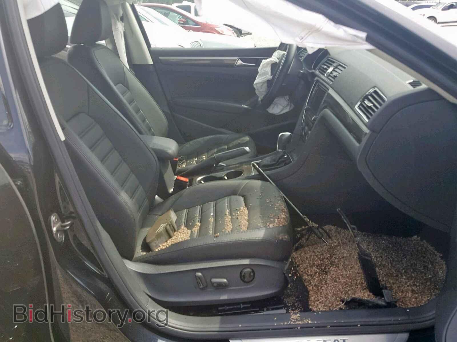 2017 VOLKSWAGEN PASSAT - VIN: 1VWCT7A33HC045866 - Фото 5