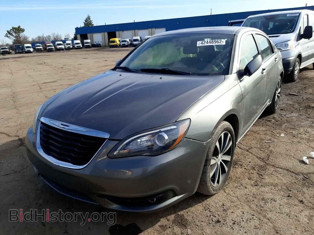 2011 CHRYSLER 200 - VIN: 1C3BC8FG5BN577720 - Фото 2